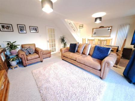 3 bedroom Terraced House to let in Cygnet Court, Portchester, Fareham, PO16