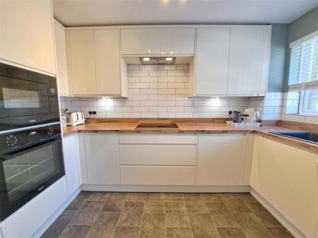 3 bedroom Terraced House to let in Cygnet Court, Portchester, Fareham, PO16