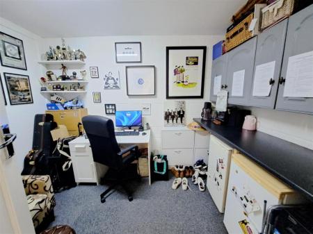 3 bedroom Terraced House to let in Cygnet Court, Portchester, Fareham, PO16