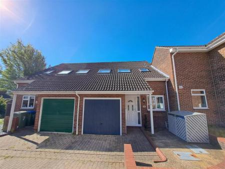 Cygnet Court, Portchester, Fareham, PO16