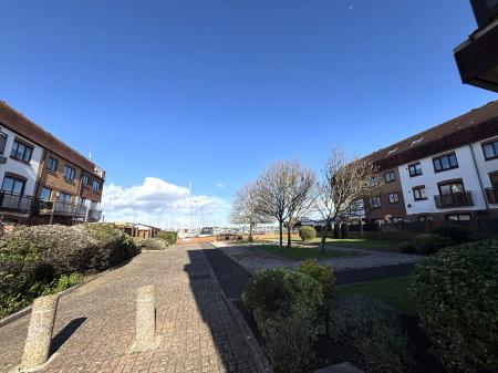 2 bedroom Flat to let in Horse Sands Close, Eastney, Portsmouth, PO4
