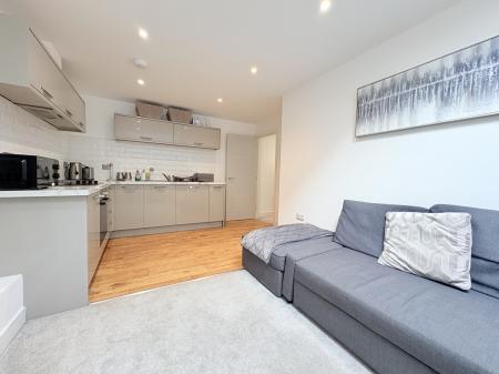 1 bedroom Flat for sale in London Road, North End, Portsmouth, PO2