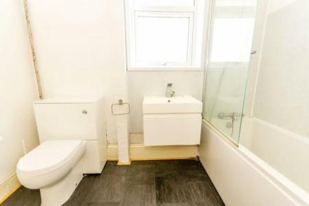 1 bedroom Flat to let in Western Parade, Portsmouth, PO5