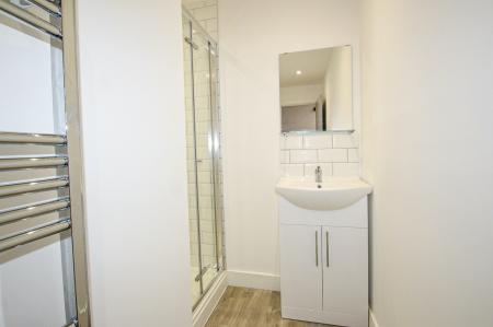 7 bedroom Flat to let in Cleveland Road, Southsea, Portsmouth, PO5