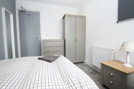 7 bedroom Flat to let in Cleveland Road, Southsea, Portsmouth, PO5