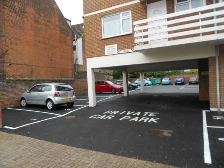 2 bedroom Flat to let in Outram Road, Southsea, Portsmouth, PO5