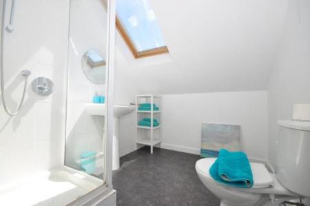 2 bedroom Flat to let in 86a Queens Road, North End, Portsmouth, PO2