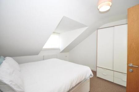 2 bedroom Flat to let in 86a Queens Road, North End, Portsmouth, PO2