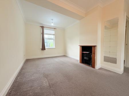 2 bedroom Maisonette for sale in West Street, Havant, PO9