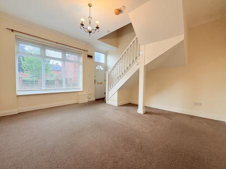 2 bedroom Maisonette for sale in West Street, Havant, PO9