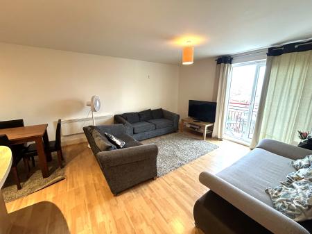 2 bedroom Flat to let in The Canalside, Gunwharf Quays, Portsmouth, PO1