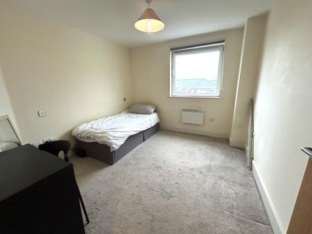 2 bedroom Flat to let in The Canalside, Gunwharf Quays, Portsmouth, PO1