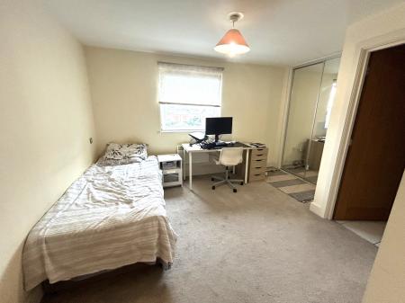 2 bedroom Flat to let in The Canalside, Gunwharf Quays, Portsmouth, PO1