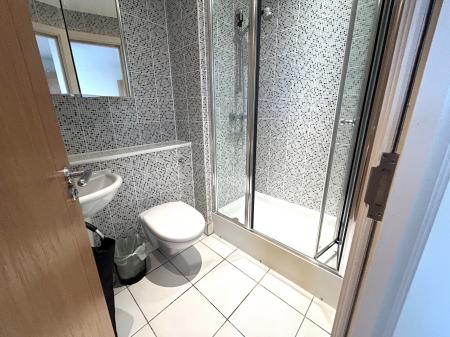 2 bedroom Flat to let in The Canalside, Gunwharf Quays, Portsmouth, PO1