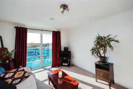 2 bedroom Flat to let in Military Road, Hilsea, Portsmouth, PO3