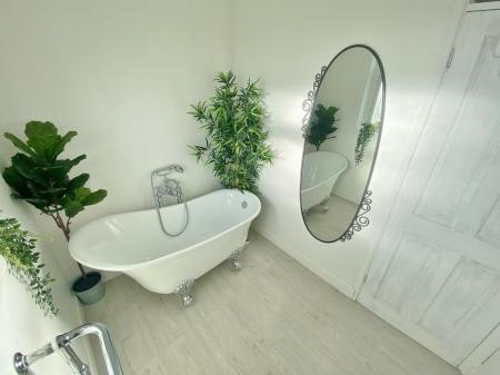 2 bedroom Terraced House to let in Forton Road, Fratton, Portsmouth, PO1