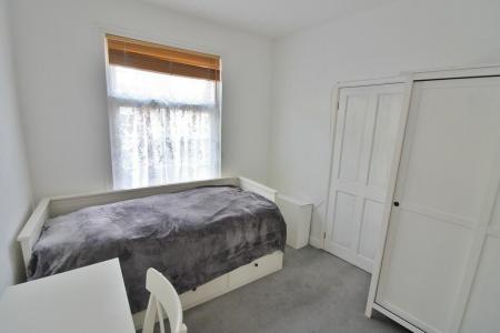 2 bedroom Terraced House to let in Forton Road, Fratton, Portsmouth, PO1