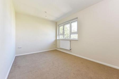 3 bedroom Flat to let in Stone Street, Southsea, Portsmouth, PO5