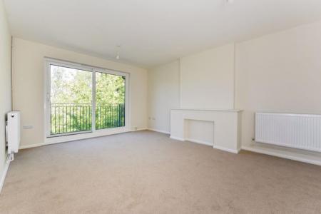 3 bedroom Flat to let in Stone Street, Southsea, Portsmouth, PO5