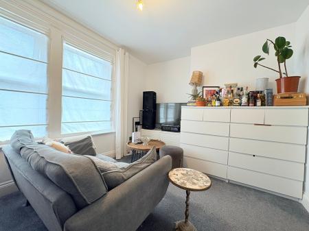 1 bedroom Flat to let in Elm Grove, Southsea, Portsmouth, PO5