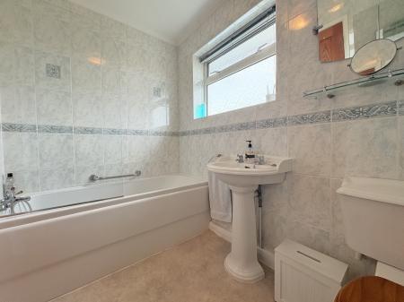 3 bedroom Semi-detached house for sale in Woodstock Road, Bedhampton, Havant, PO9