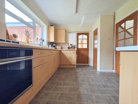 3 bedroom Semi-detached house for sale in Woodstock Road, Bedhampton, Havant, PO9