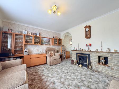 3 bedroom Semi-detached house for sale in Woodstock Road, Bedhampton, Havant, PO9