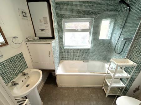 2 bedroom Terraced House to let in Trevor Road, Southsea, Portsmouth, PO4