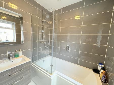 2 bedroom Semi-detached bungalow for sale in New Road, Bedhampton, Havant, PO9