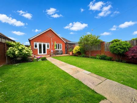 2 bedroom Semi-detached bungalow for sale in New Road, Bedhampton, Havant, PO9