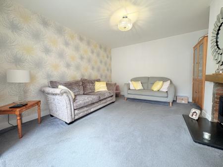 2 bedroom Semi-detached bungalow for sale in New Road, Bedhampton, Havant, PO9