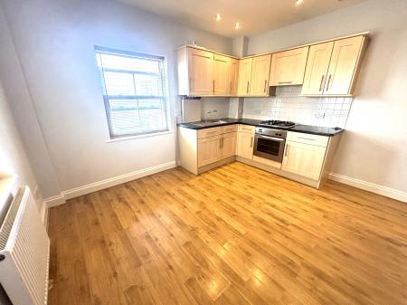 1 bedroom Flat to let in South Parade, Southsea, Portsmouth, PO5