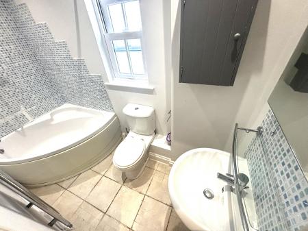 1 bedroom Flat to let in South Parade, Southsea, Portsmouth, PO5