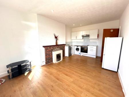 2 bedroom Flat to let in Western Parade, Southsea, Portsmouth, PO5