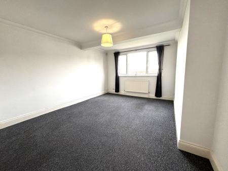 2 bedroom Flat to let in Clarendon Road, Southsea, Portsmouth, PO4