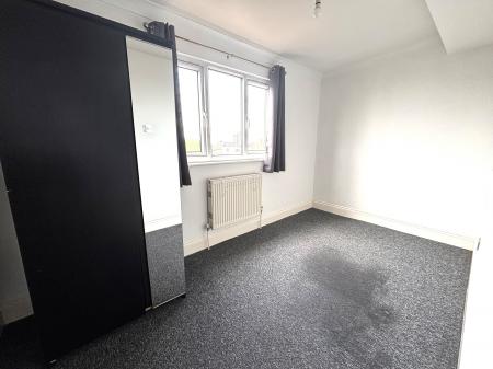 2 bedroom Flat to let in Clarendon Road, Southsea, Portsmouth, PO4