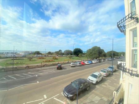 2 bedroom Flat to let in South Parade, Southsea, Portsmouth, PO5