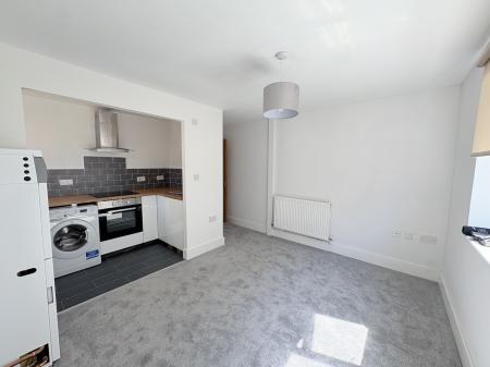 1 bedroom Flat for sale in Alhambra Road, Southsea, Portsmouth, PO4