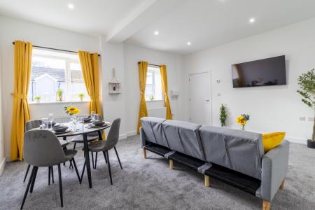 2 bedroom Semi-detached house to let in Whitworth Close, Gosport, PO12