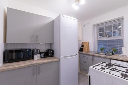 2 bedroom Flat to let in Highland Road, Southsea, Portsmouth, PO4