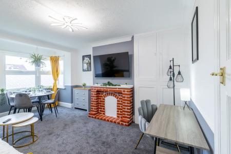 2 bedroom Flat to let in Highland Road, Southsea, Portsmouth, PO4