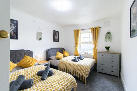 2 bedroom Flat to let in Highland Road, Southsea, Portsmouth, PO4