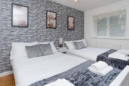 3 bedroom Terraced House to let in Sun Street, Portsmouth, PO1