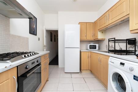 4 bedroom Terraced House to let in Orchard Road, Southsea, Portsmouth, PO4