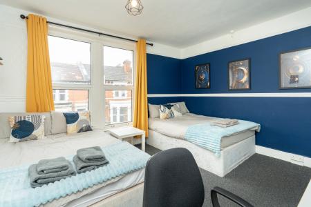 4 bedroom Terraced House to let in Orchard Road, Southsea, Portsmouth, PO4