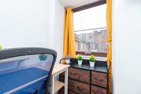 1 bedroom Flat to let in Robert Mack Court, St Georges Way
