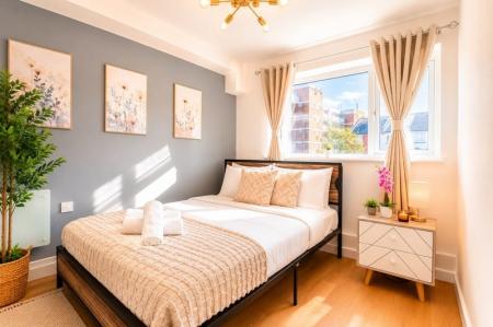 3 bedroom Flat to let in 16 Green Lane, Hayling Island, PO11