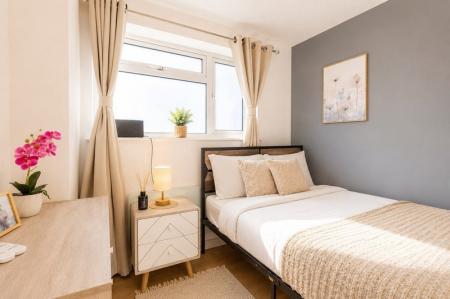 3 bedroom Flat to let in 16 Green Lane, Hayling Island, PO11