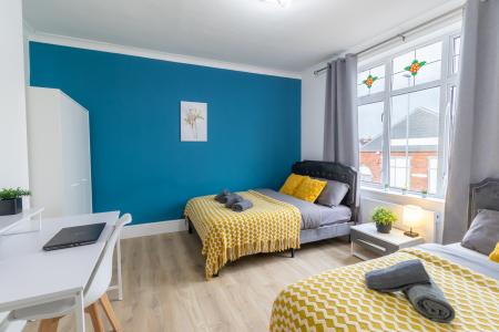 2 bedroom Flat to let in Copnor Road, Portsmouth, PO3