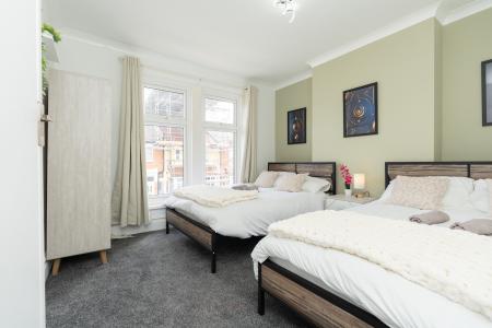5 bedroom Terraced House to let in Francis Avenue, Southsea, Portsmouth, PO4